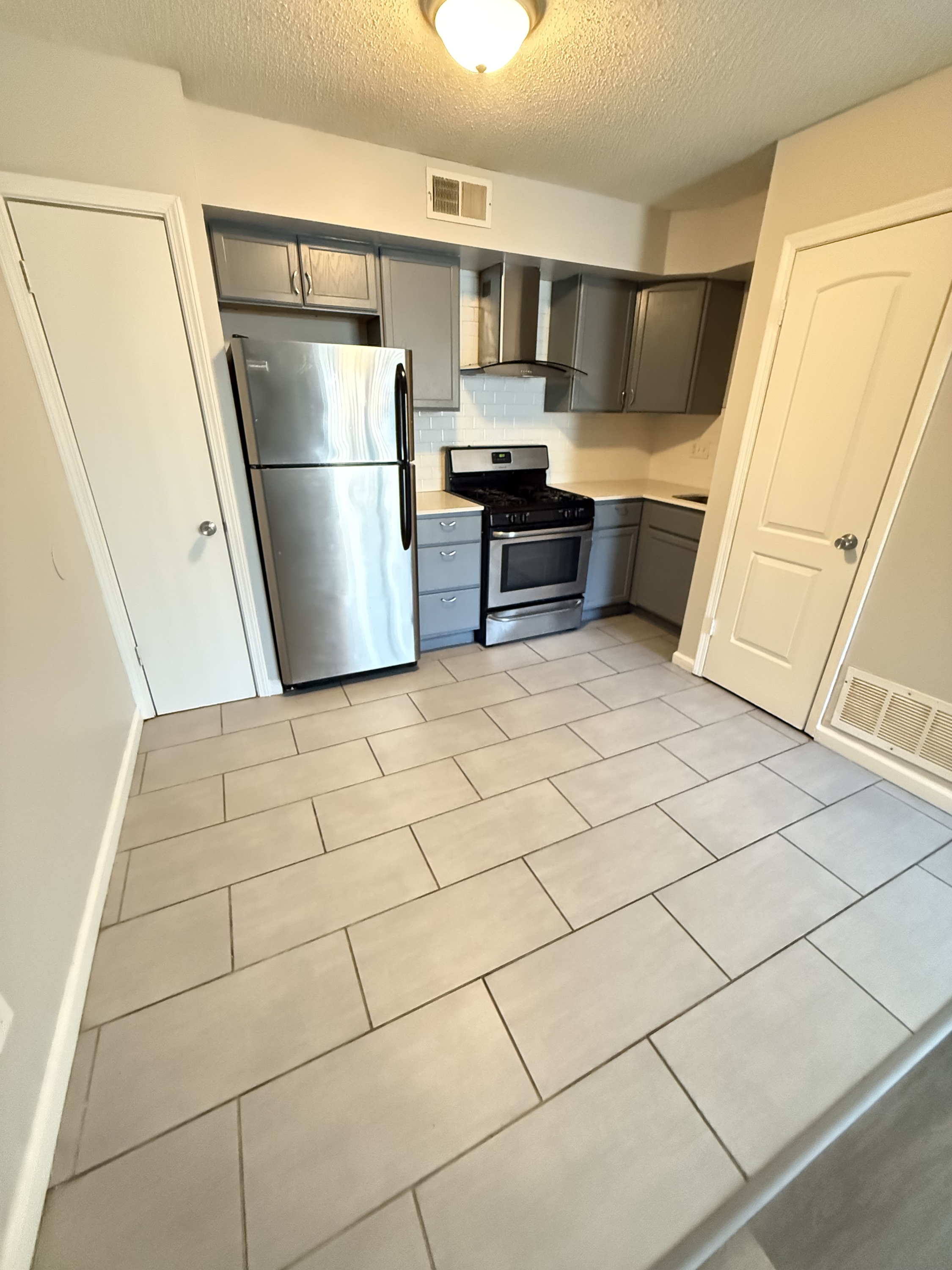 4130-4132 Fisher Street - 4130-1