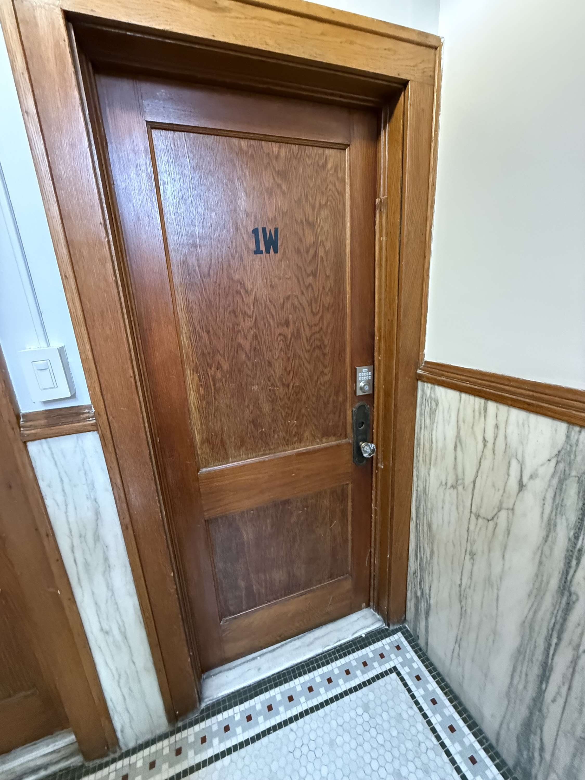 853 Barnett Avenue - 1W