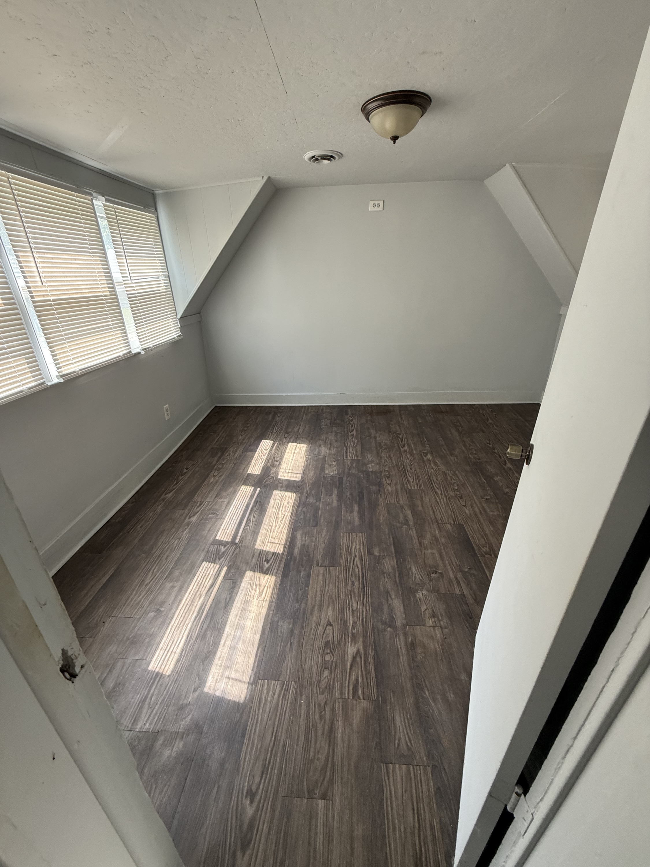 1206 W Maple Ave - 3